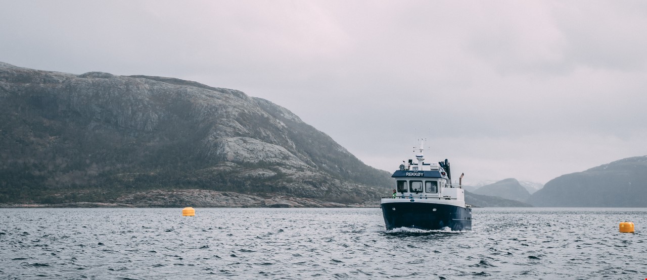 Bilde av en båt med Bjørøya