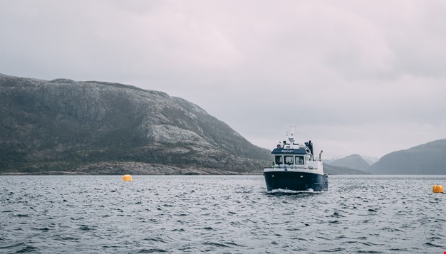 Bilde av en båt med Bjørøya