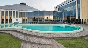 facade-pool-terrace-quality-hotel-skjaergarden.jpg