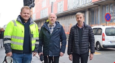 Gode samarbeidspartnerne. Fra venstre: Kåre Henning Åsly, daglig leder Moi Rø. Rolf Julin, teknisk sjef AE Varme. Vidar Naustvoll,  distriktssjef sør LK Systems.